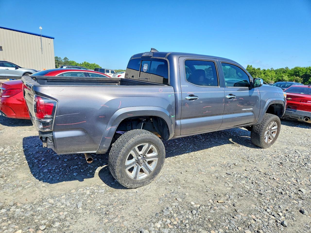 2017 TOYOTA TACOMA LIMITED photo 5