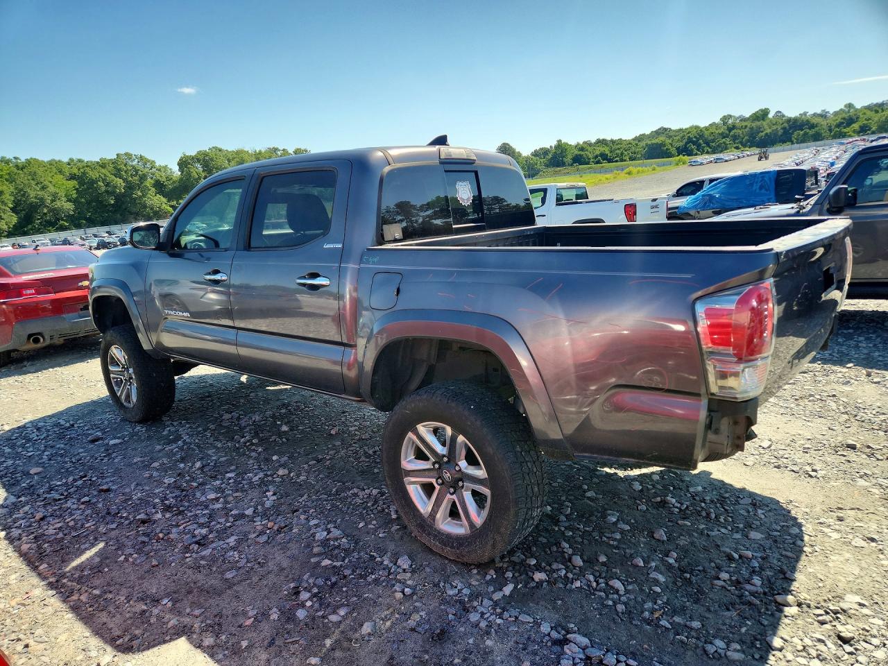 2017 TOYOTA TACOMA LIMITED photo 3