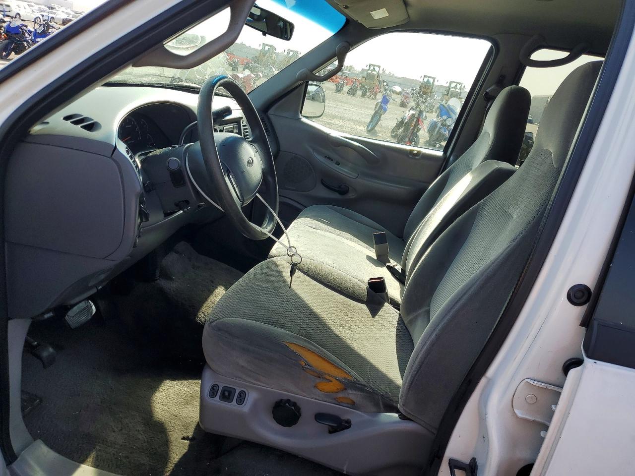 2001 FORD EXPEDITION XLT photo 13