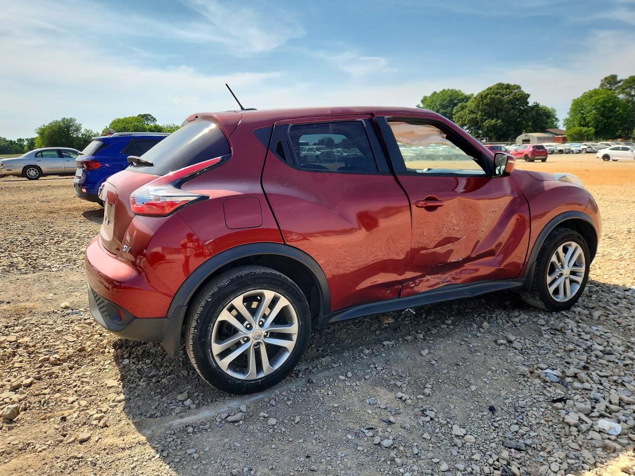 2015 NISSAN JUKE SV photo 5