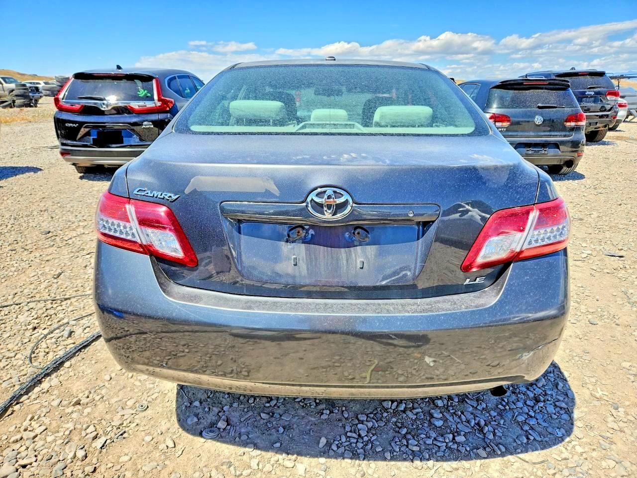 2010 TOYOTA CAMRY LE photo 6