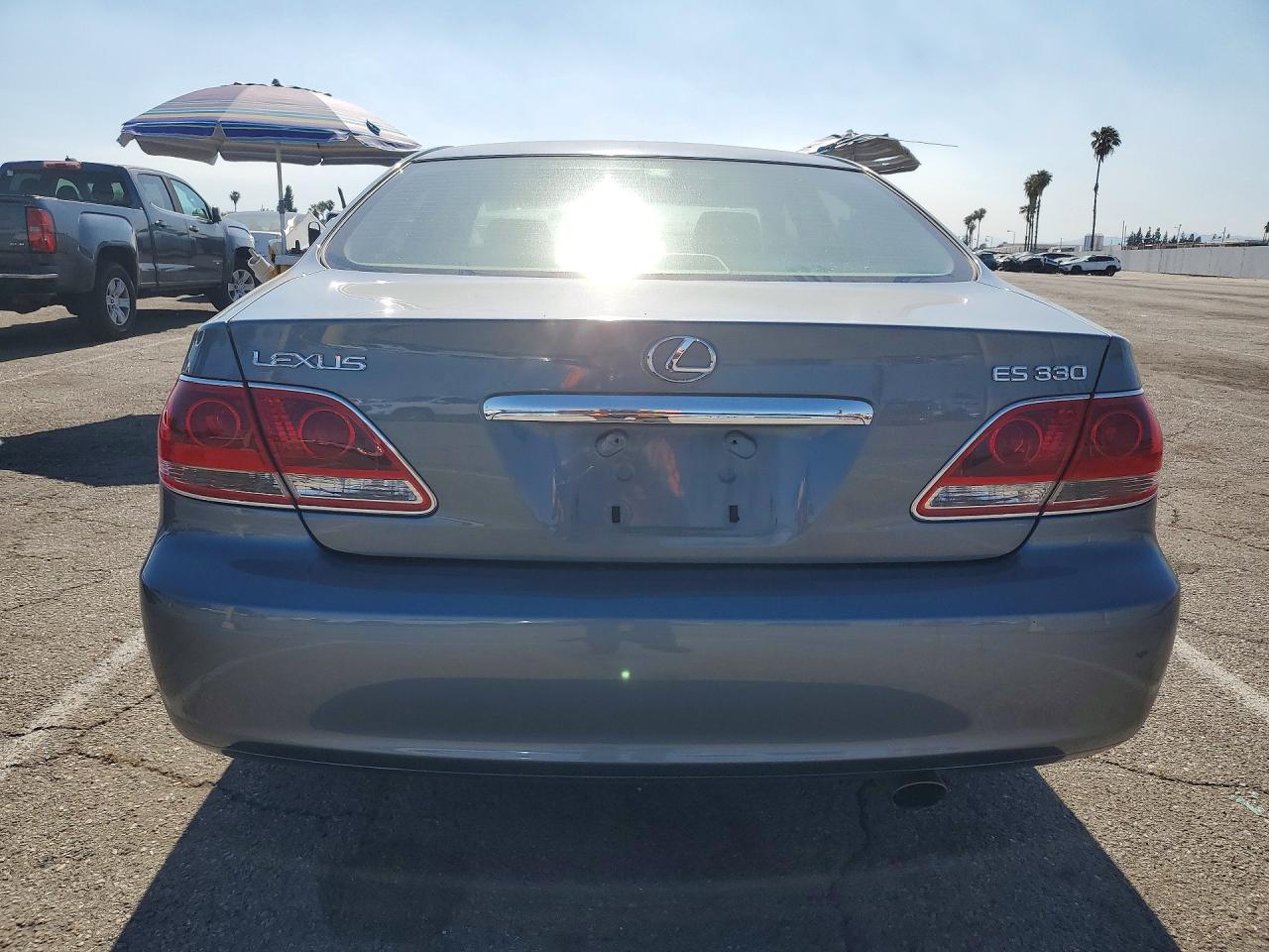 2005 LEXUS ES 330 photo 11