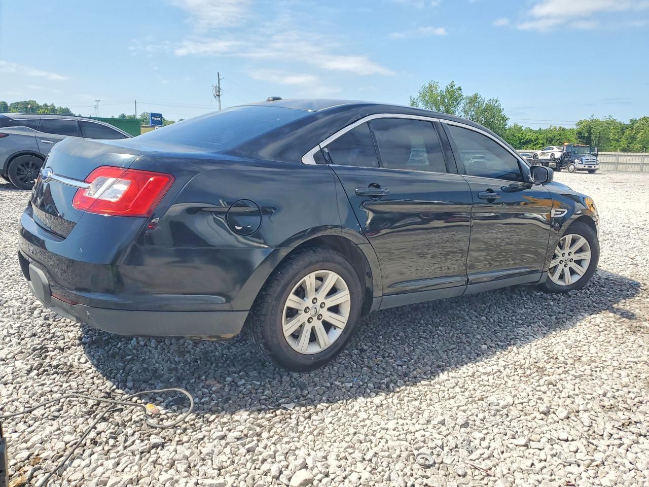 2010 FORD TAURUS SE photo 5