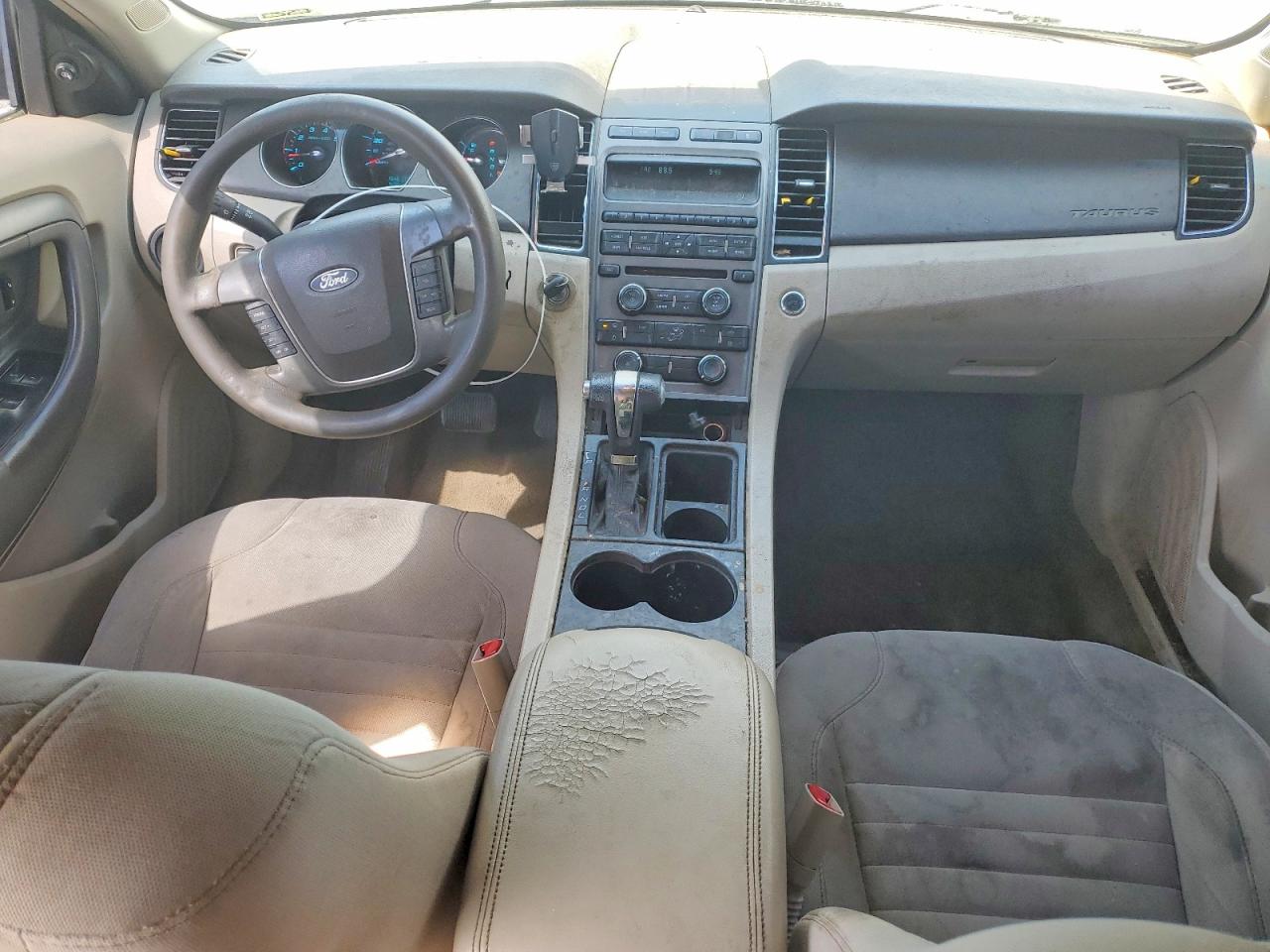 2010 FORD TAURUS SE photo 15