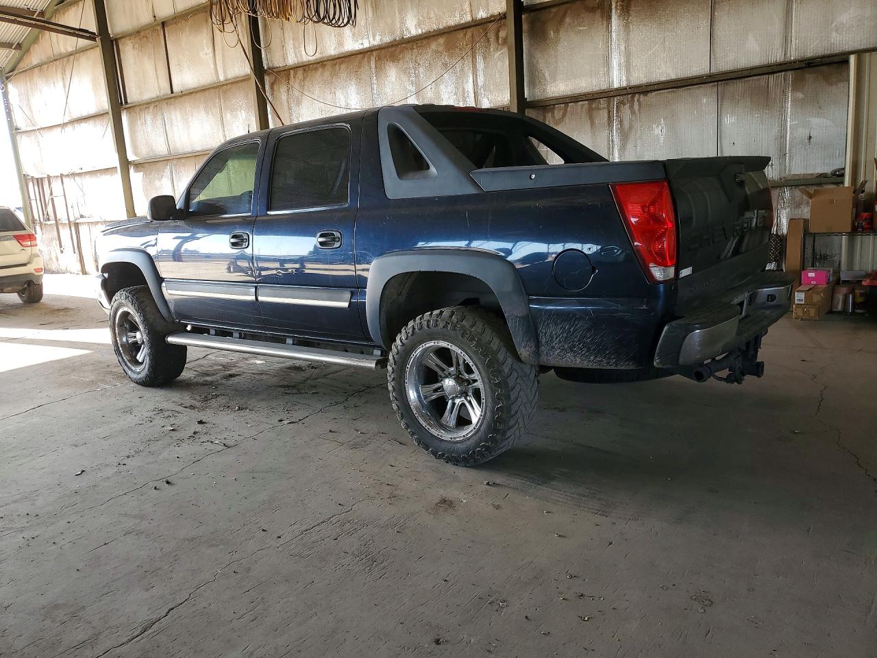 2004 CHEVROLET AVALANCHE K1500 photo 3