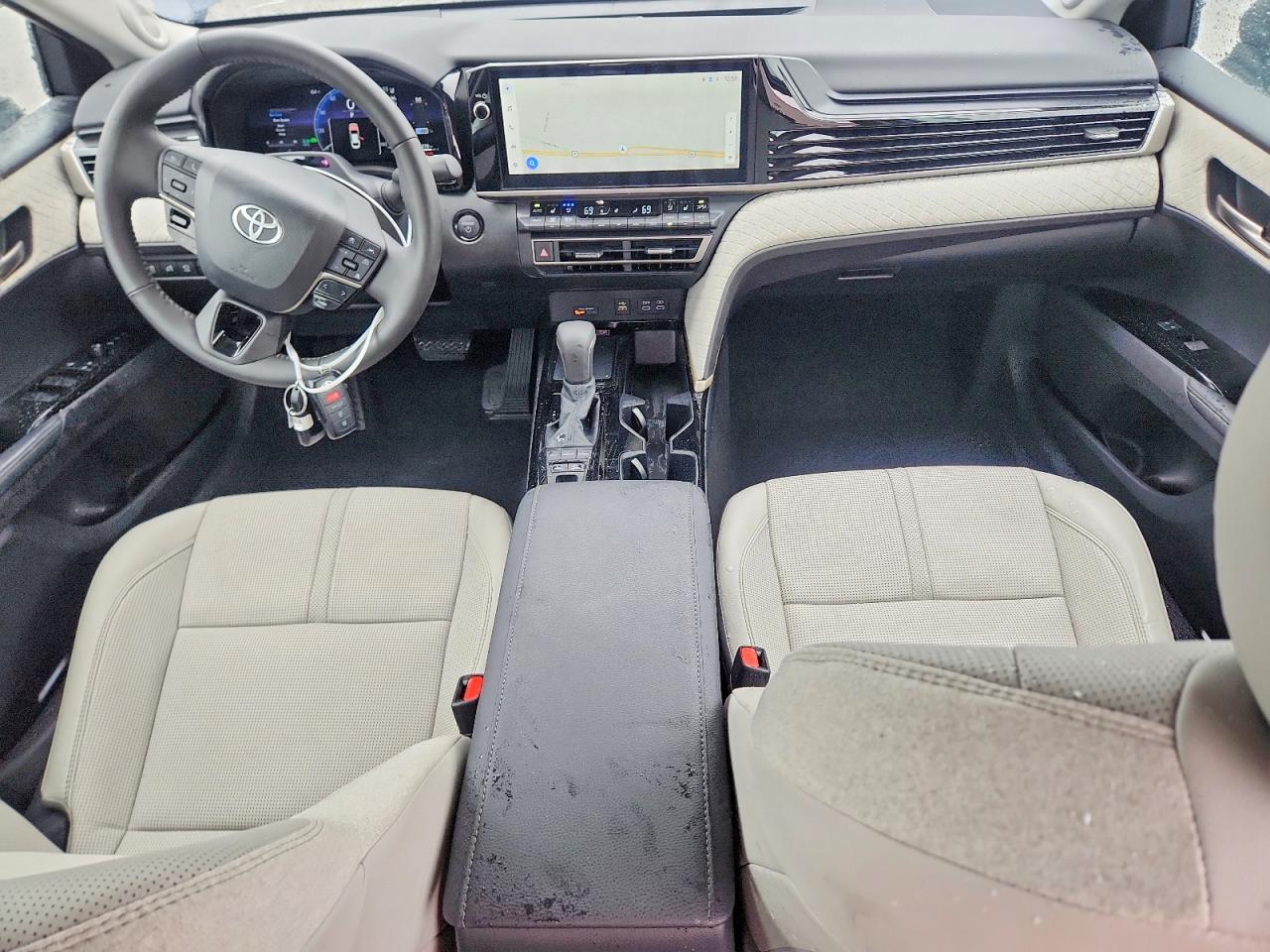 2026 TOYOTA CAMRY XLE photo 8