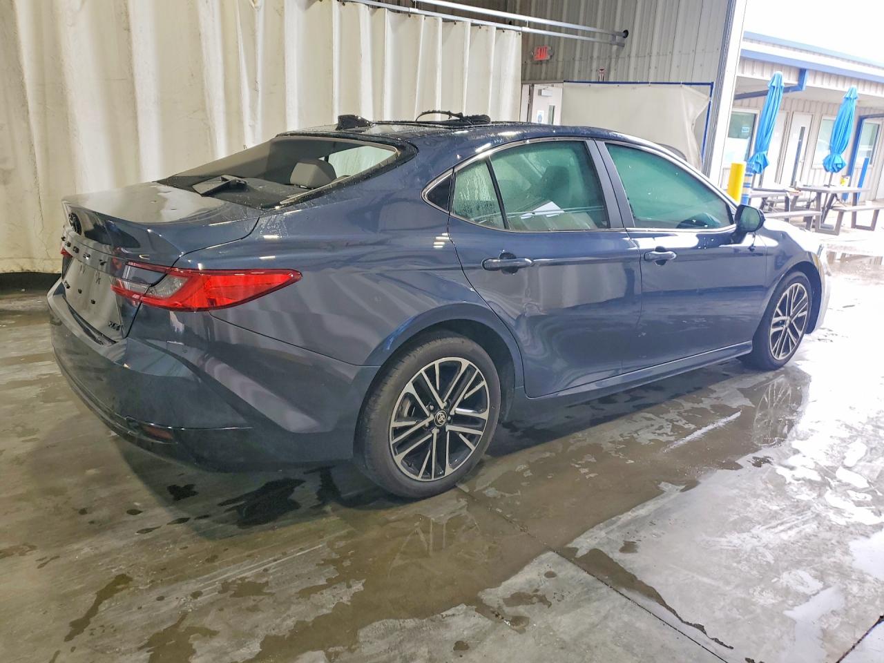 2026 TOYOTA CAMRY XLE photo 3