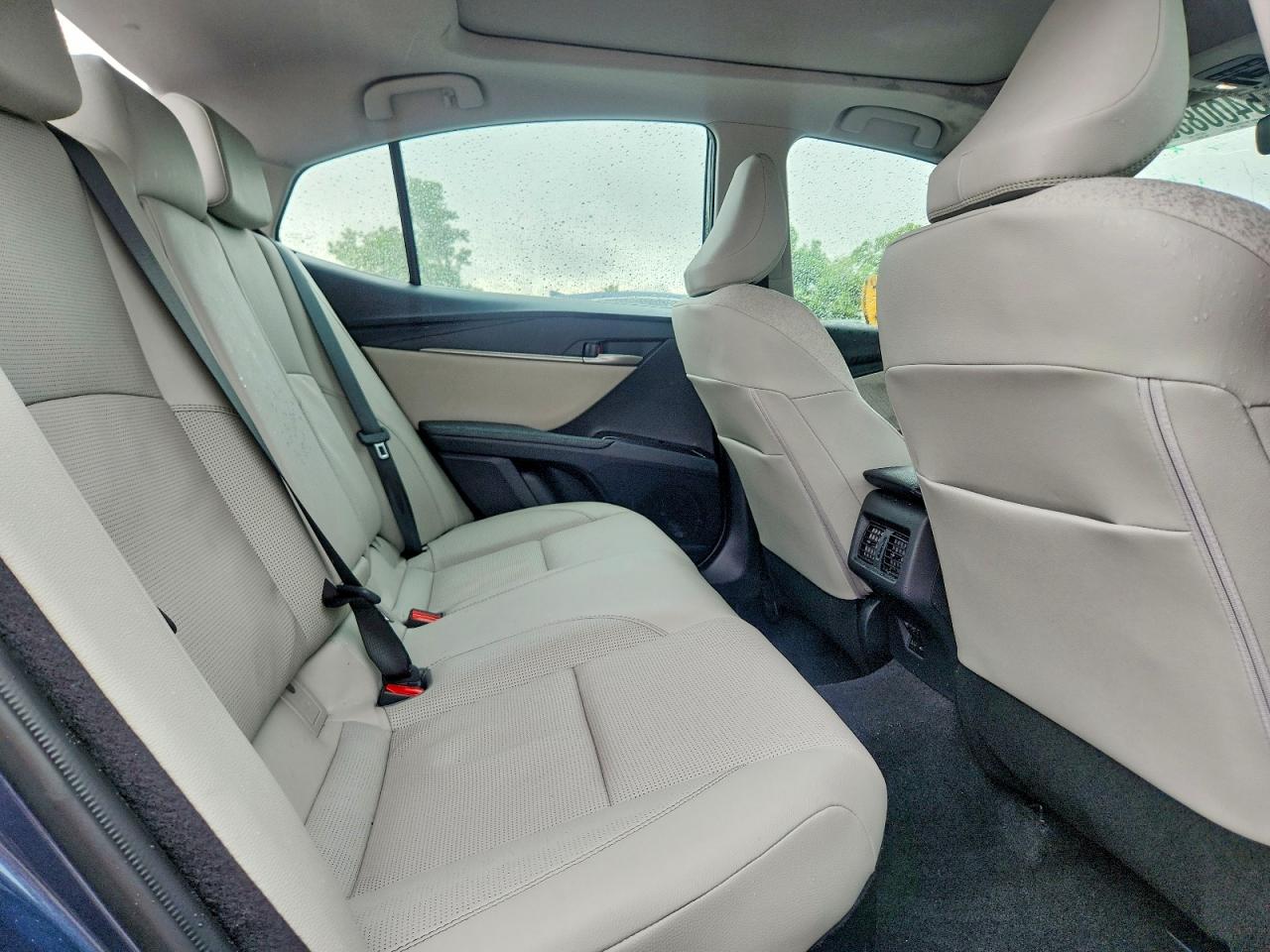 2026 TOYOTA CAMRY XLE photo 10