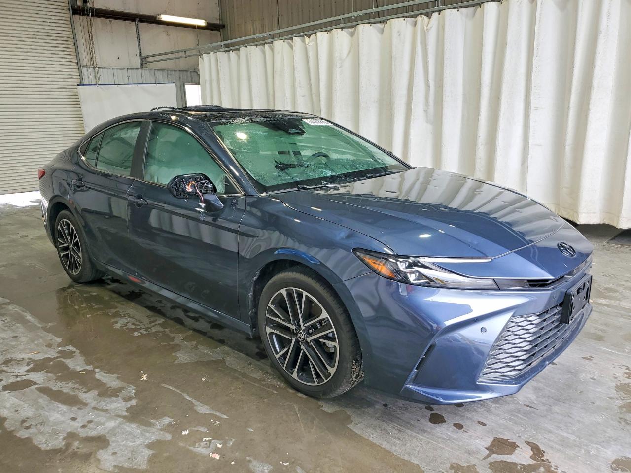 2026 TOYOTA CAMRY XLE photo 4