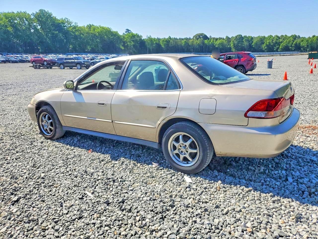 2002 HONDA ACCORD LX photo 2