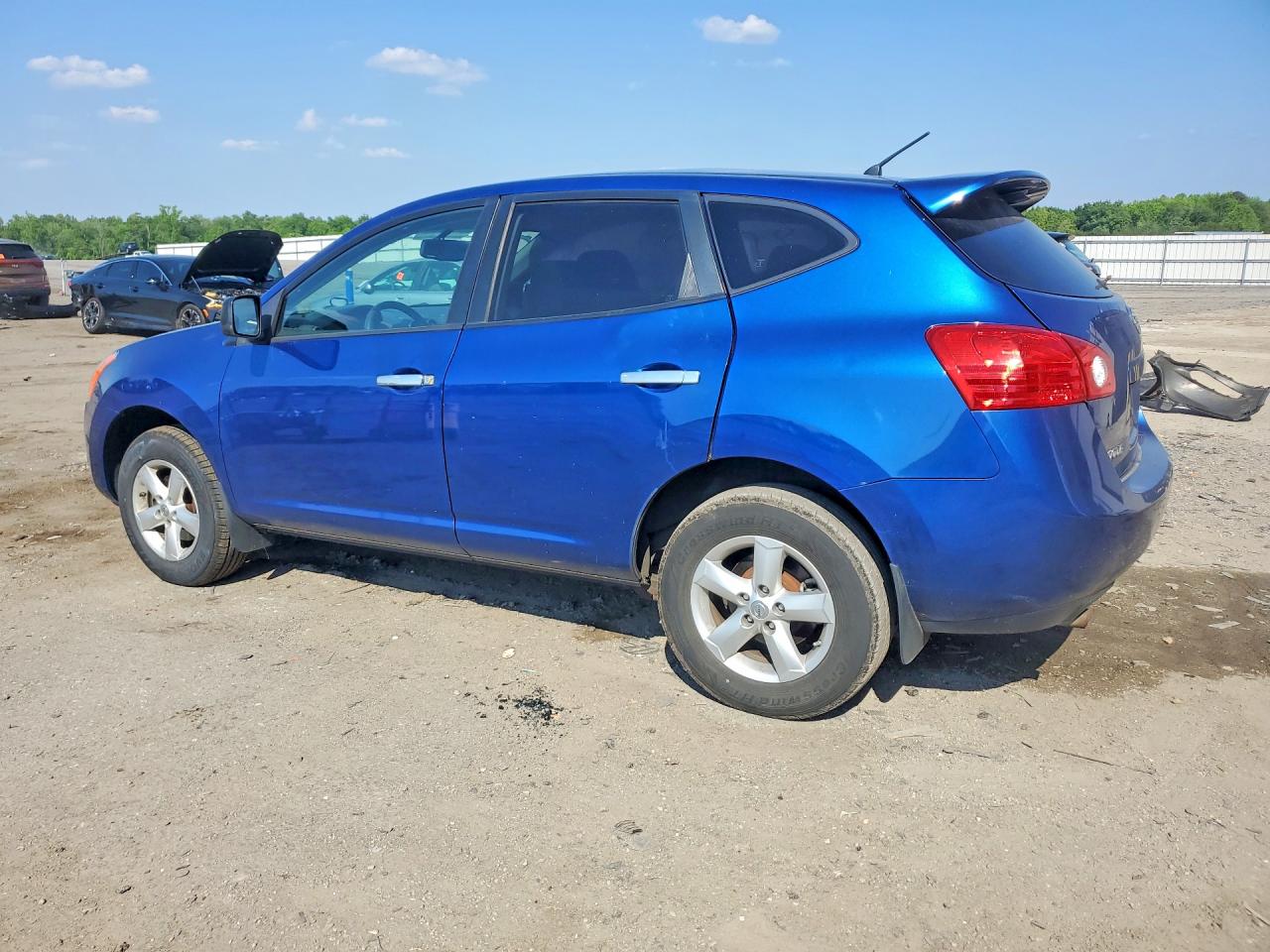 2010 NISSAN ROGUE S photo 3