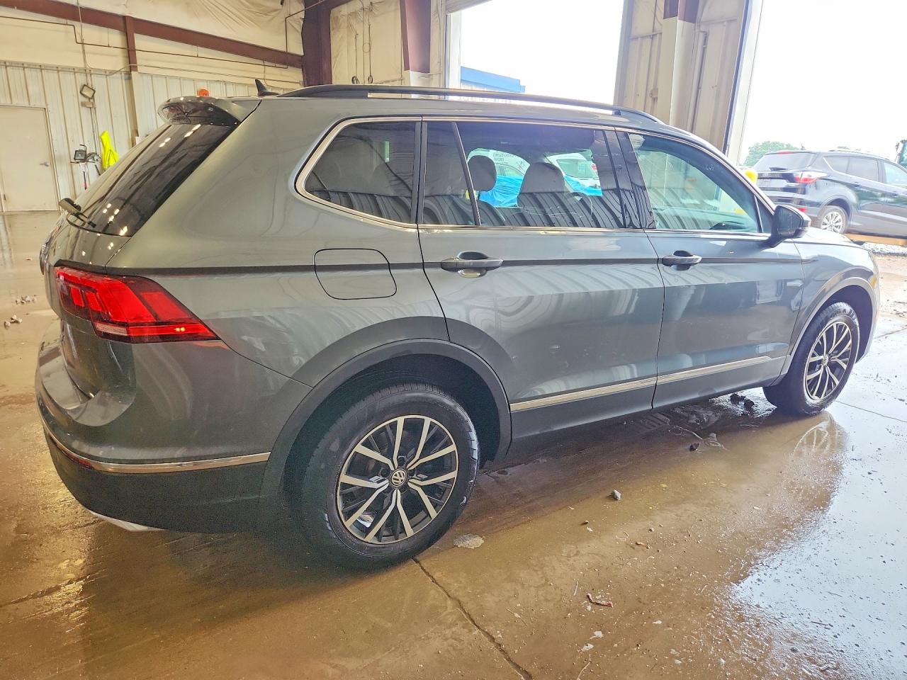 2020 VOLKSWAGEN TIGUAN SE photo 7