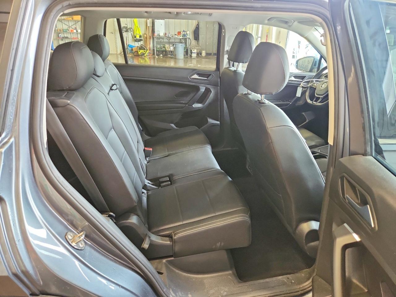 2020 VOLKSWAGEN TIGUAN SE photo 31