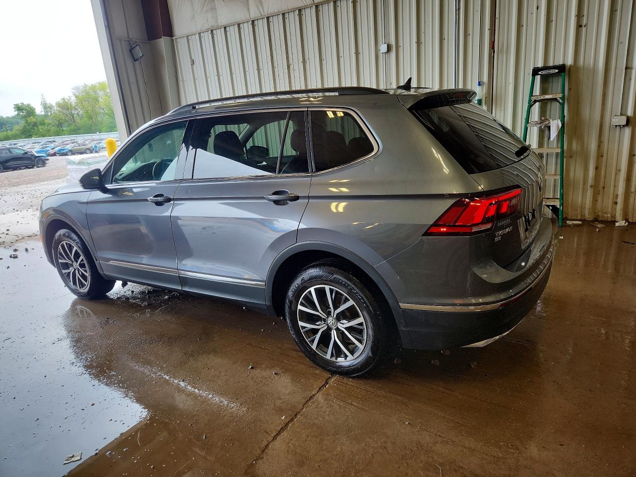 2020 VOLKSWAGEN TIGUAN SE photo 4