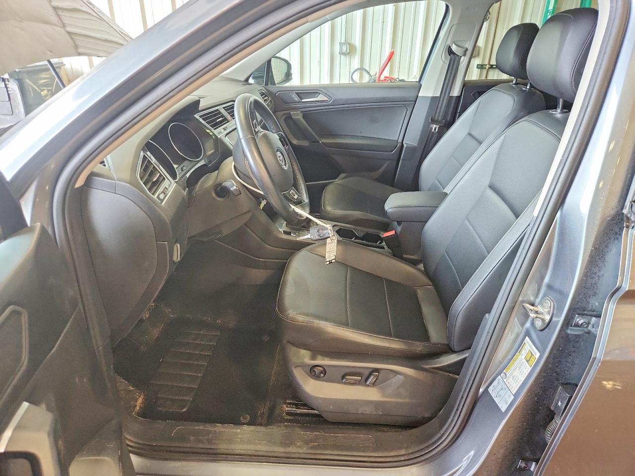 2020 VOLKSWAGEN TIGUAN SE photo 19
