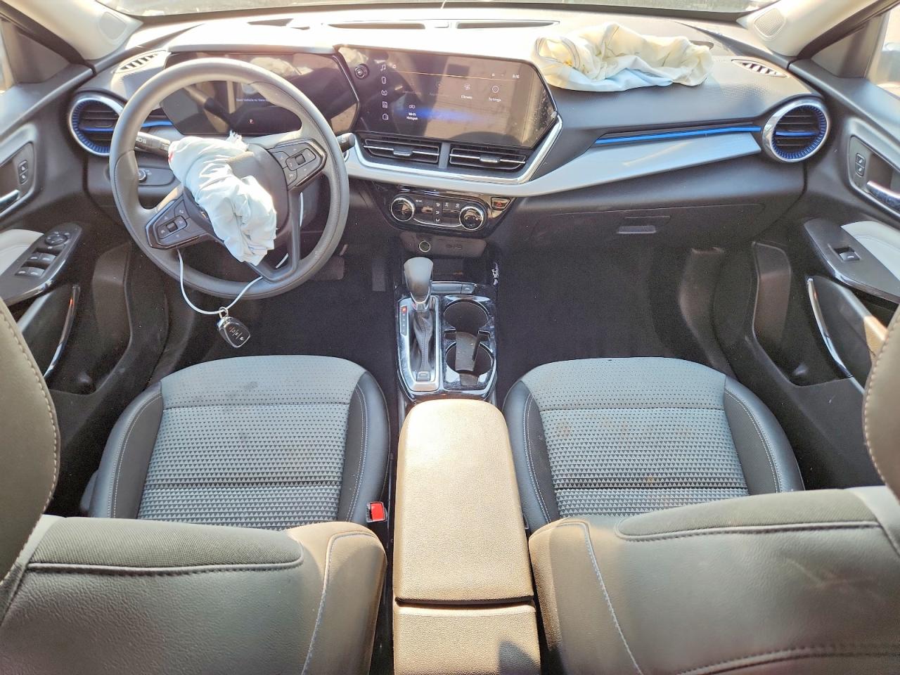 2025 CHEVROLET TRAX 1LT photo 15
