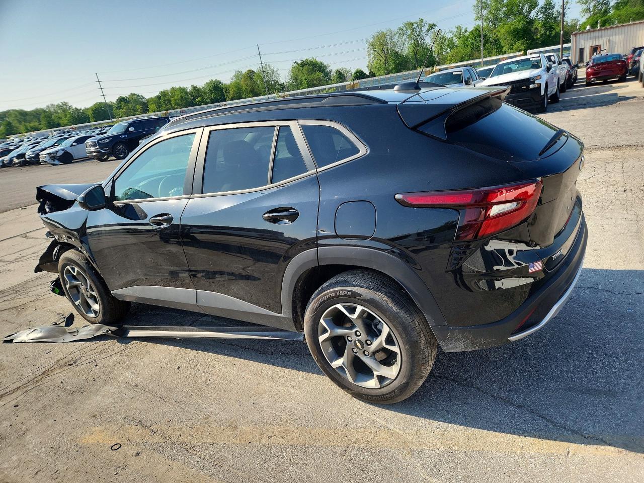 2025 CHEVROLET TRAX 1LT photo 3