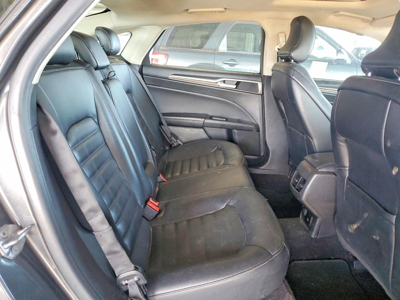 2017 FORD FUSION SE HYBRID photo 19