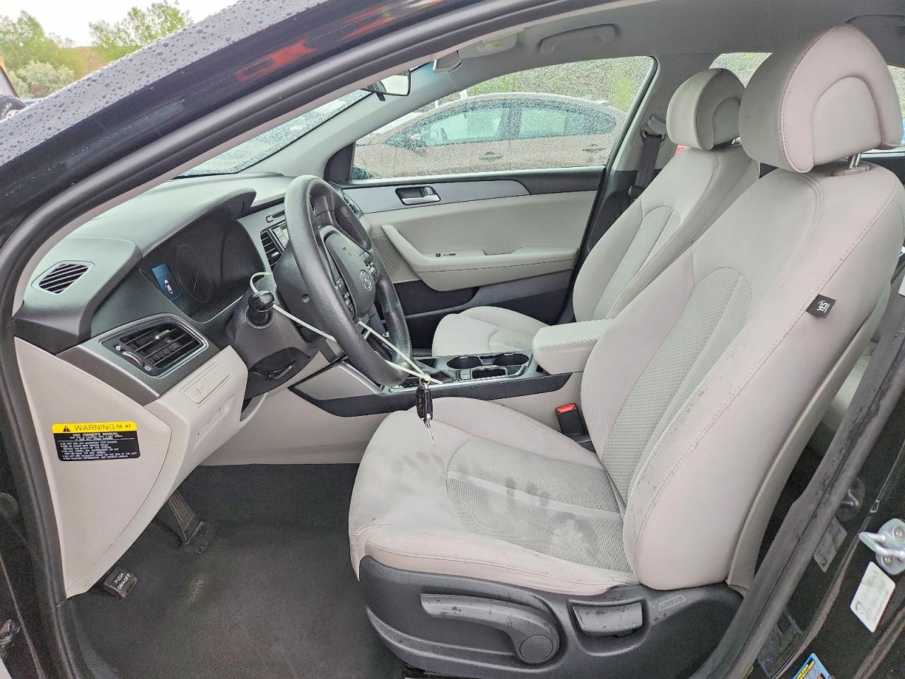 2017 HYUNDAI SONATA SE photo 13
