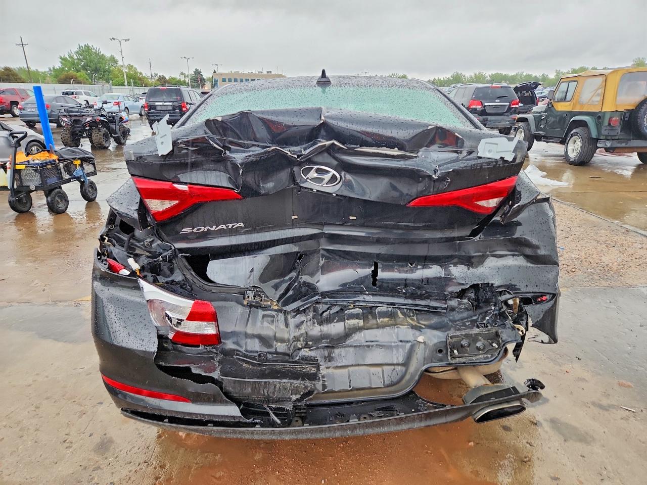 2017 HYUNDAI SONATA SE photo 11