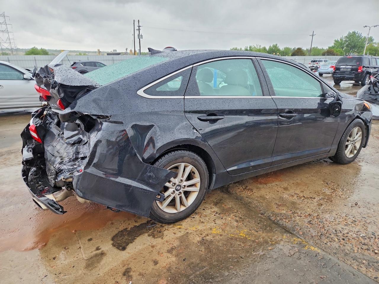 2017 HYUNDAI SONATA SE photo 5