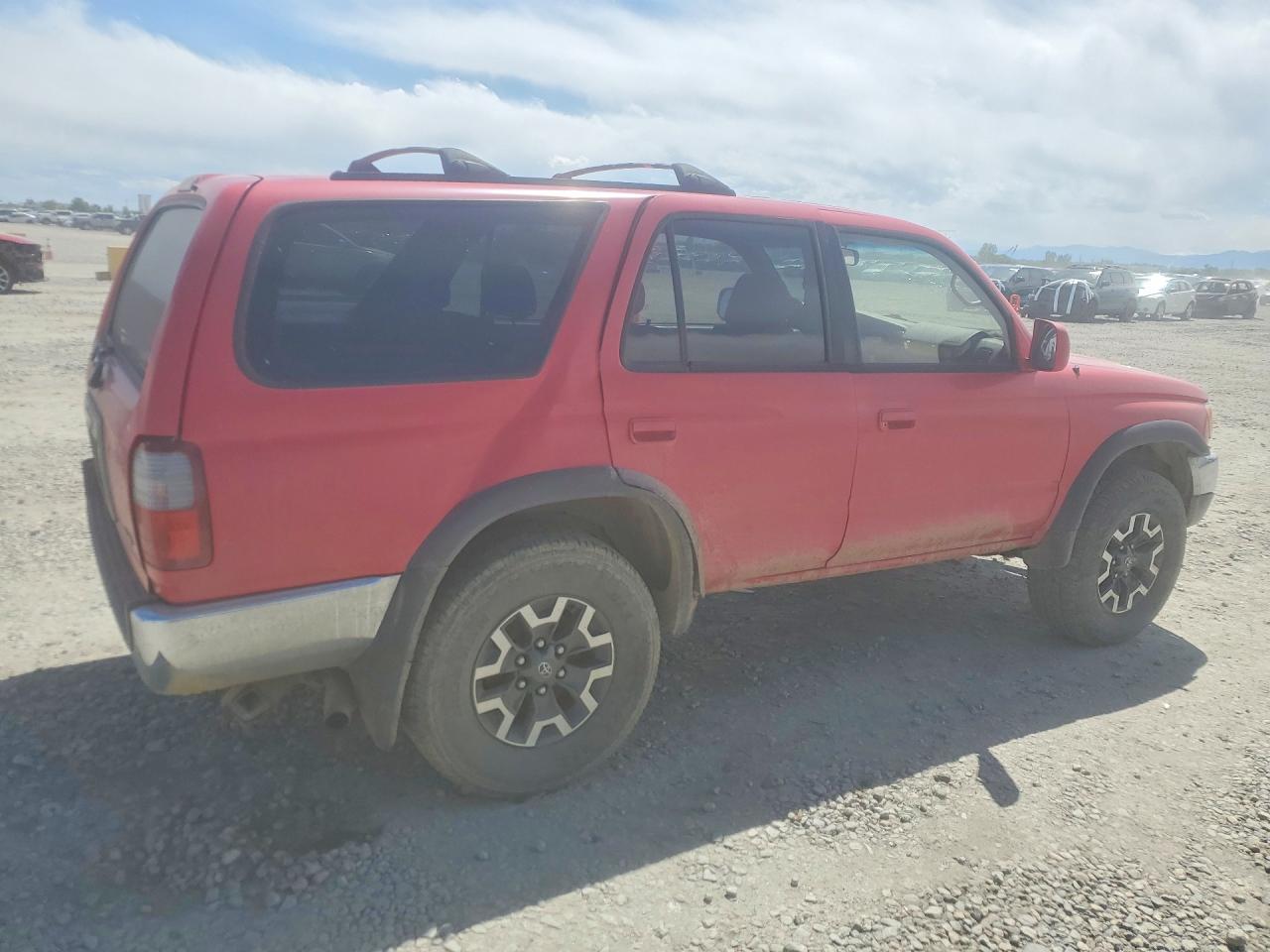 1997 TOYOTA 4RUNNER SR5 photo 5