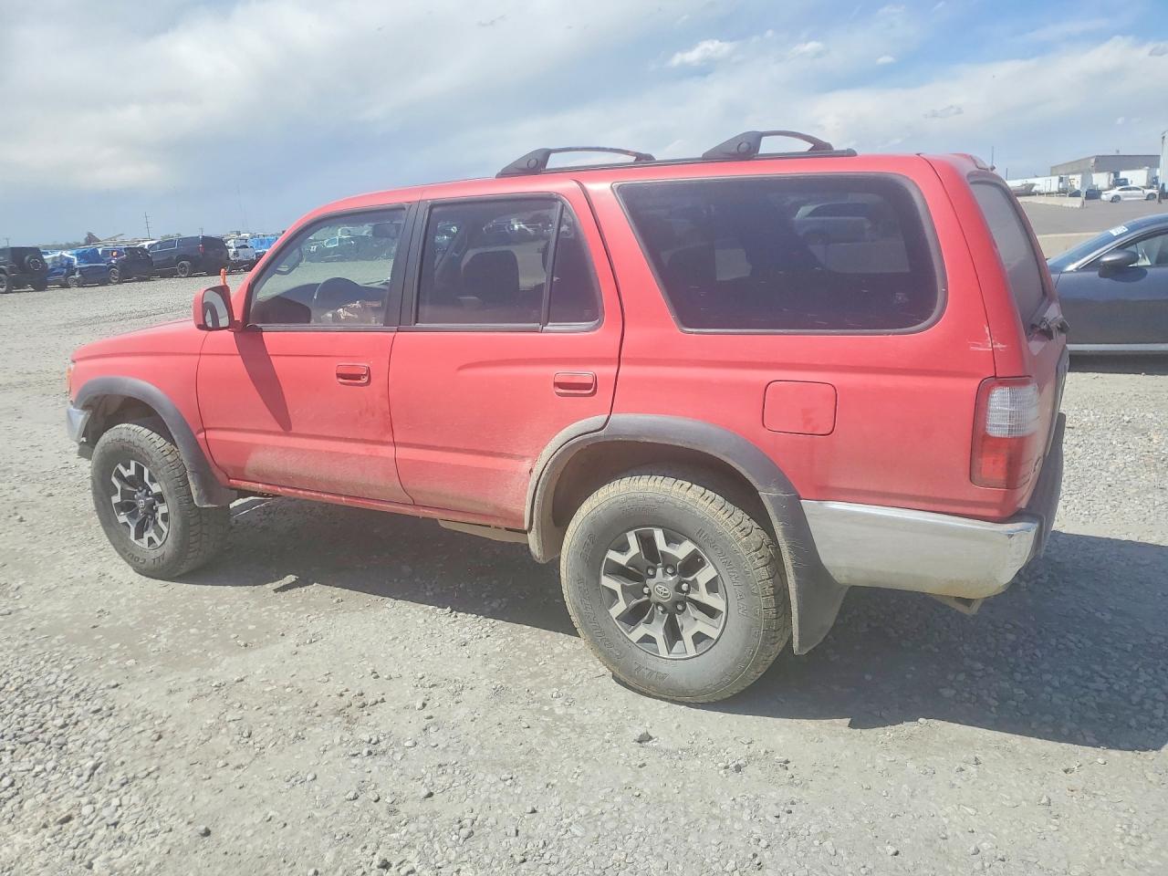 1997 TOYOTA 4RUNNER SR5 photo 3
