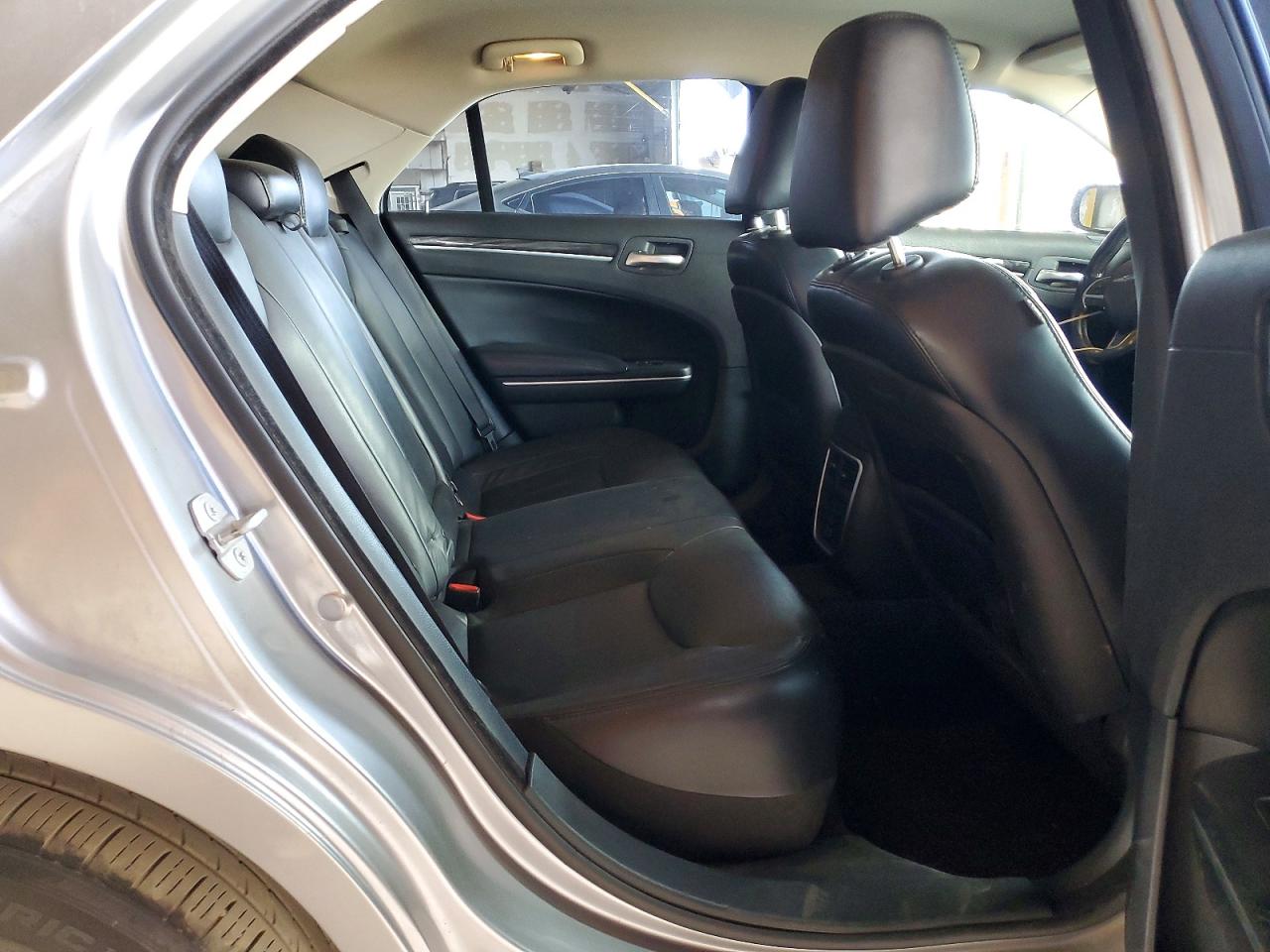 2015 CHRYSLER 300 LIMITED photo 19