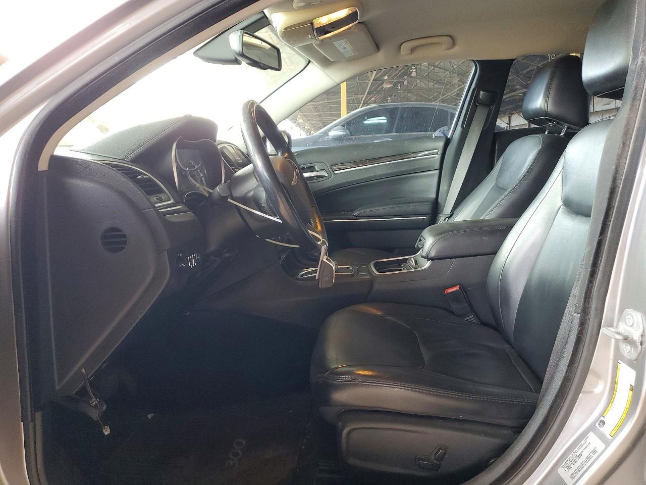 2015 CHRYSLER 300 LIMITED photo 13