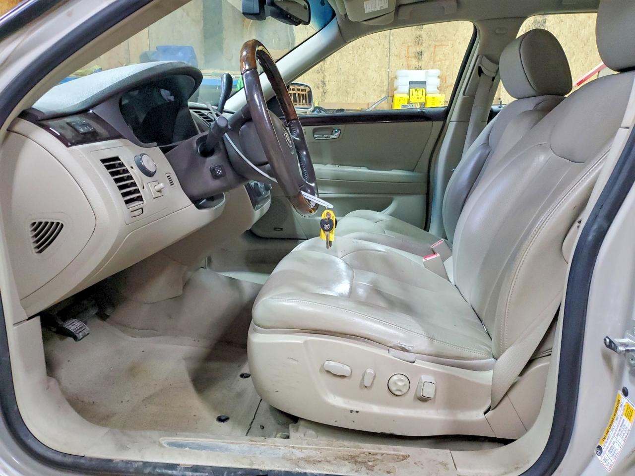 2008 CADILLAC DTS photo 13