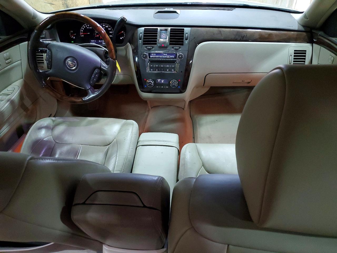 2008 CADILLAC DTS photo 15