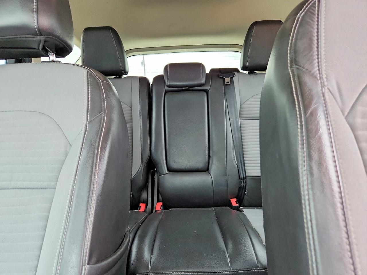 2017 FORD ESCAPE SE photo 19