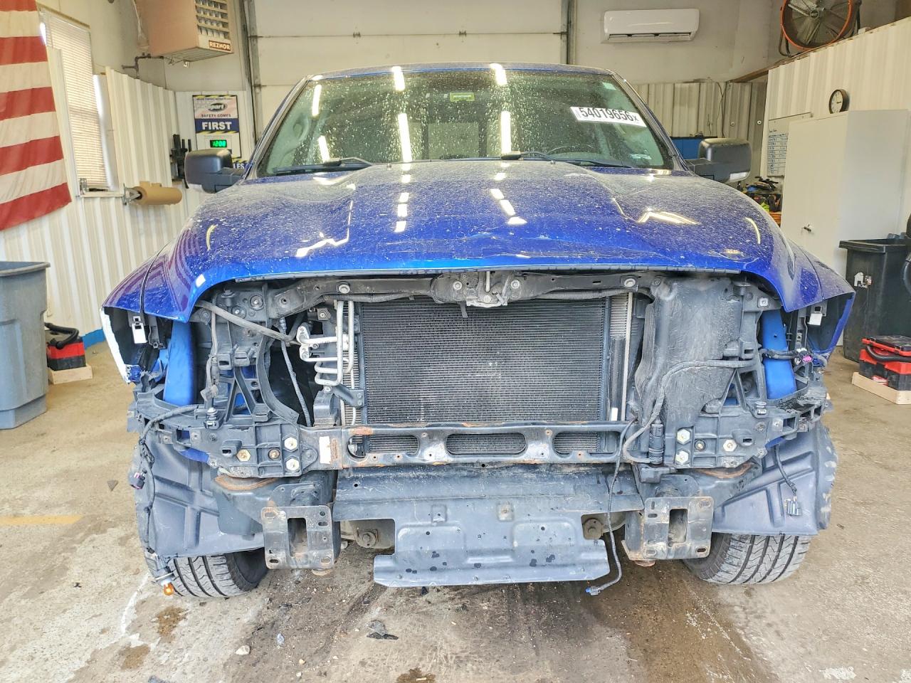 2016 RAM 1500 photo 9
