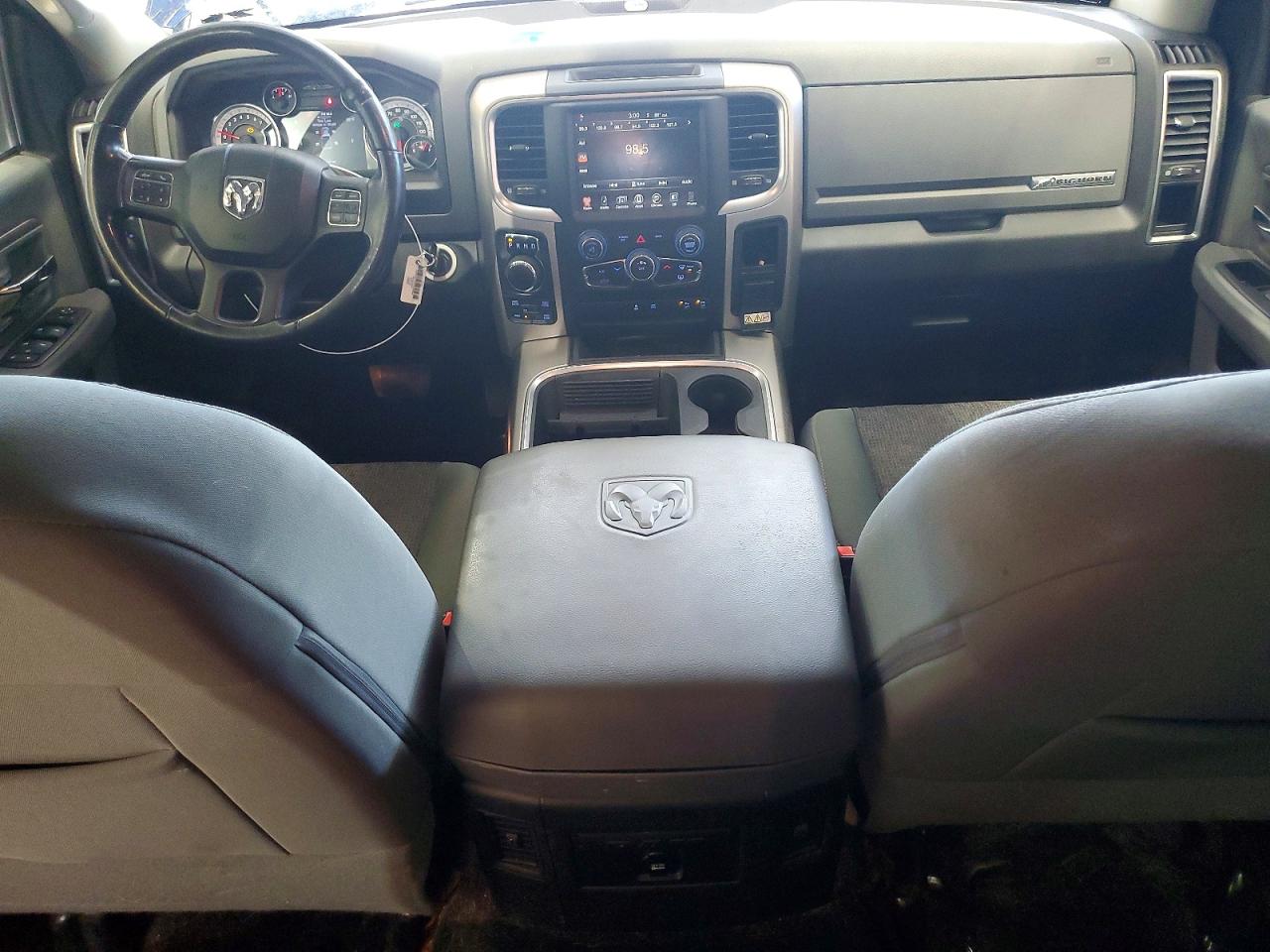 2016 RAM 1500 photo 15