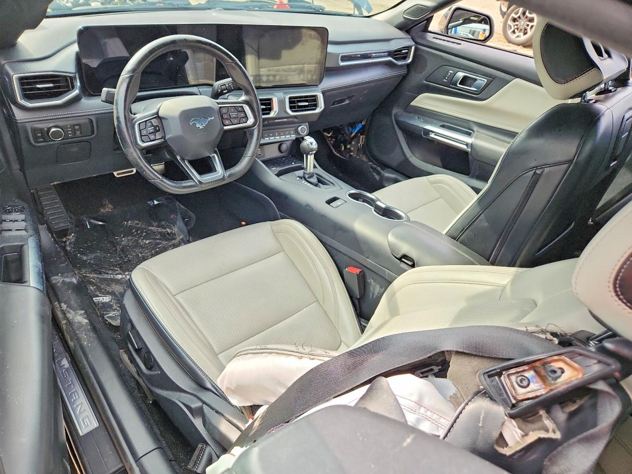 2024 FORD MUSTANG photo 15