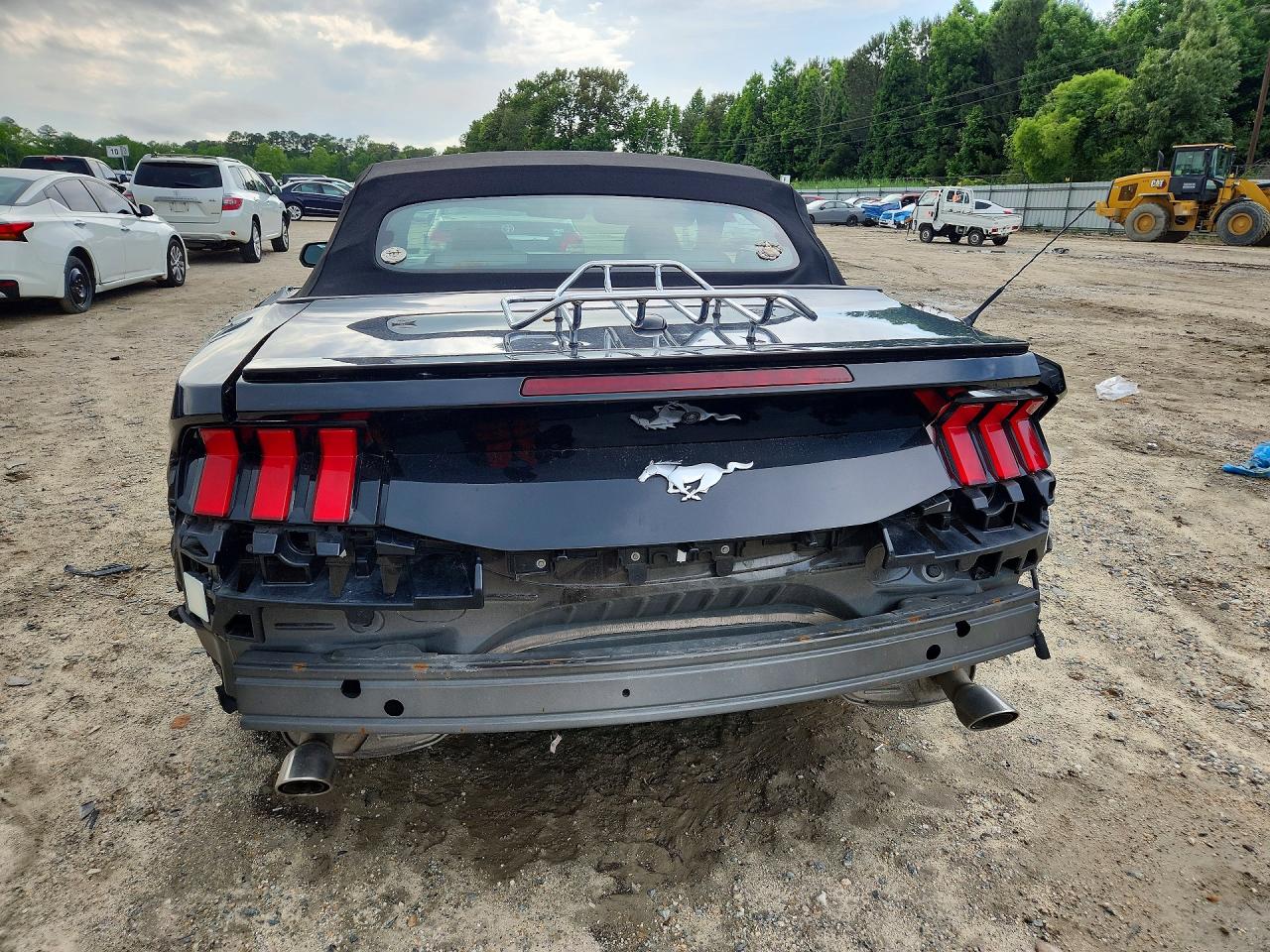 2024 FORD MUSTANG photo 11
