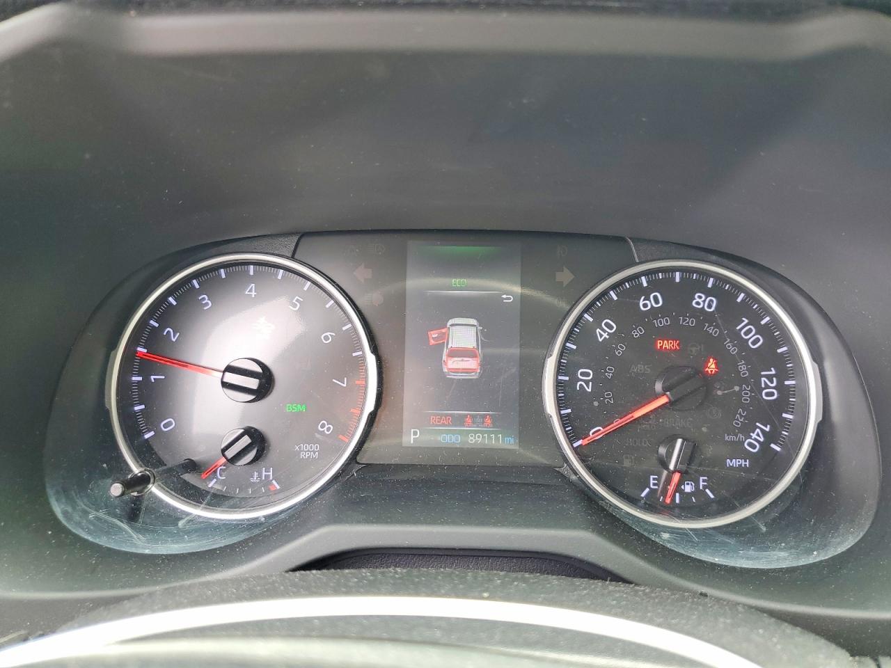 2019 TOYOTA RAV4 XLE photo 17