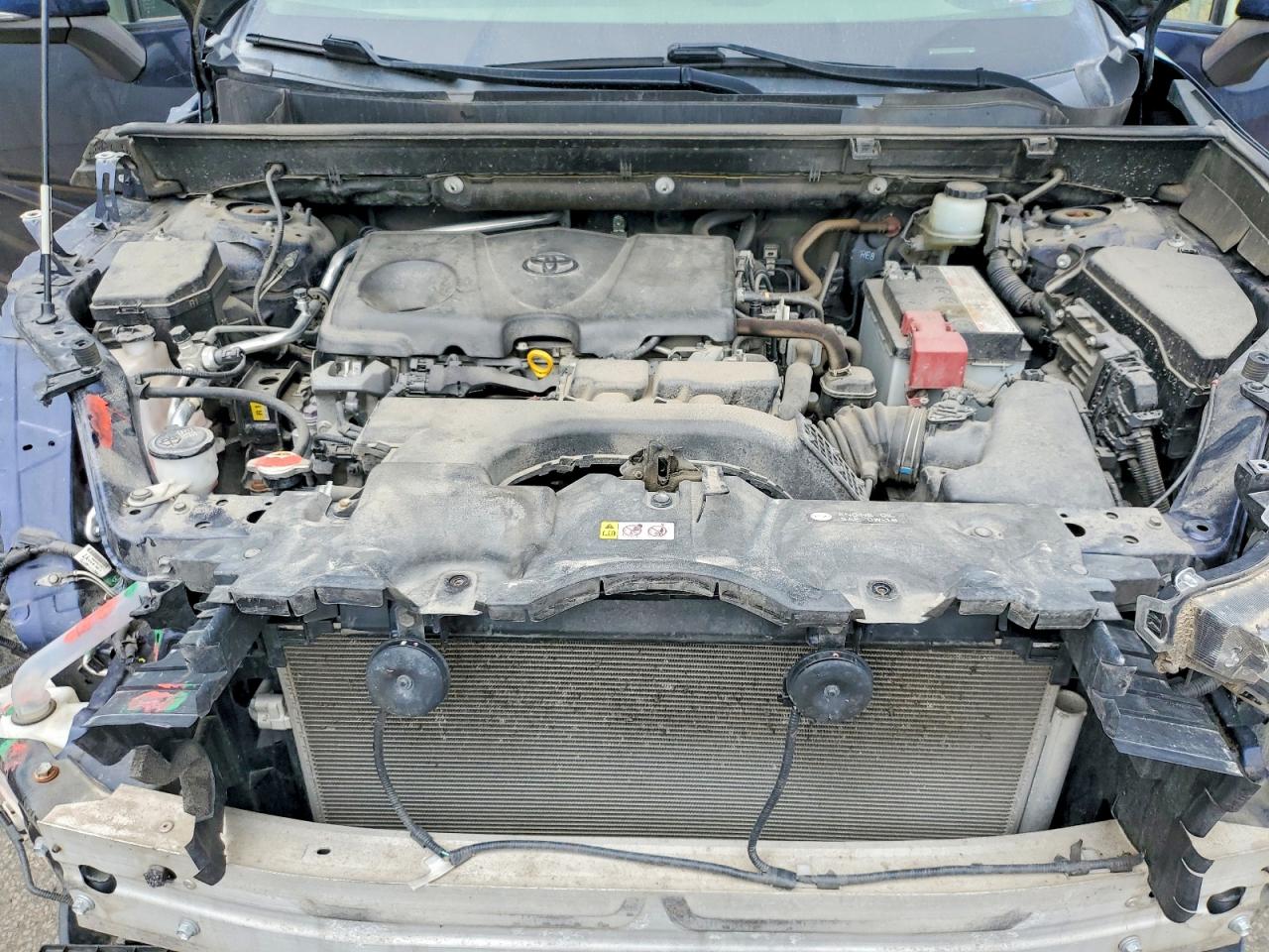 2019 TOYOTA RAV4 XLE photo 23