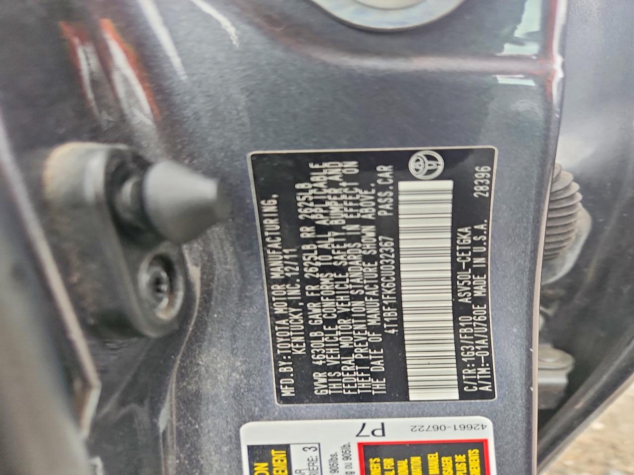 2012 TOYOTA CAMRY XLE photo 23