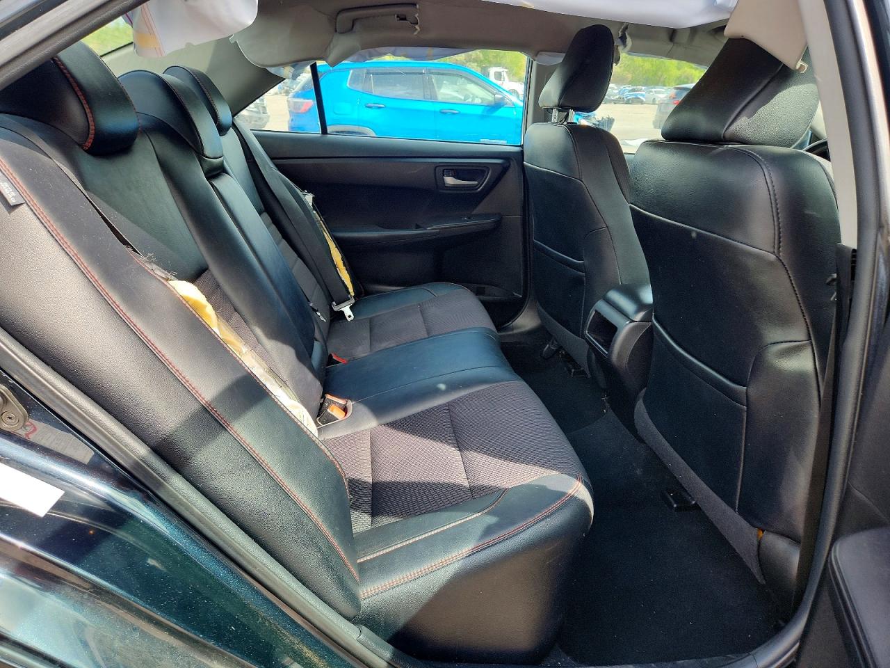 2016 TOYOTA CAMRY SE photo 10