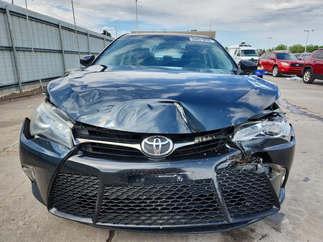 2016 TOYOTA CAMRY SE photo 5