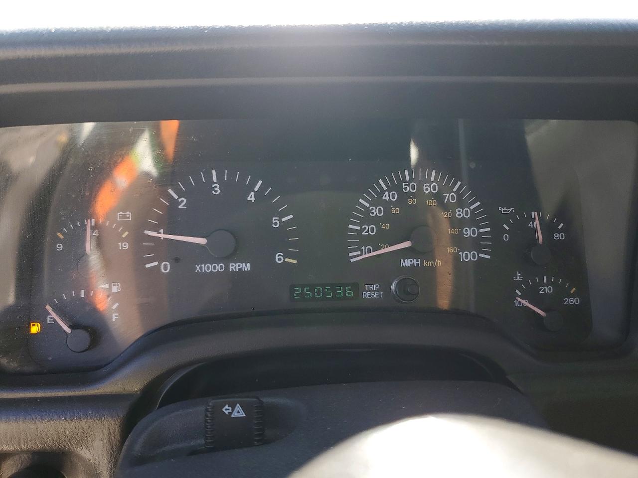 2001 JEEP CHEROKEE SPORT photo 17