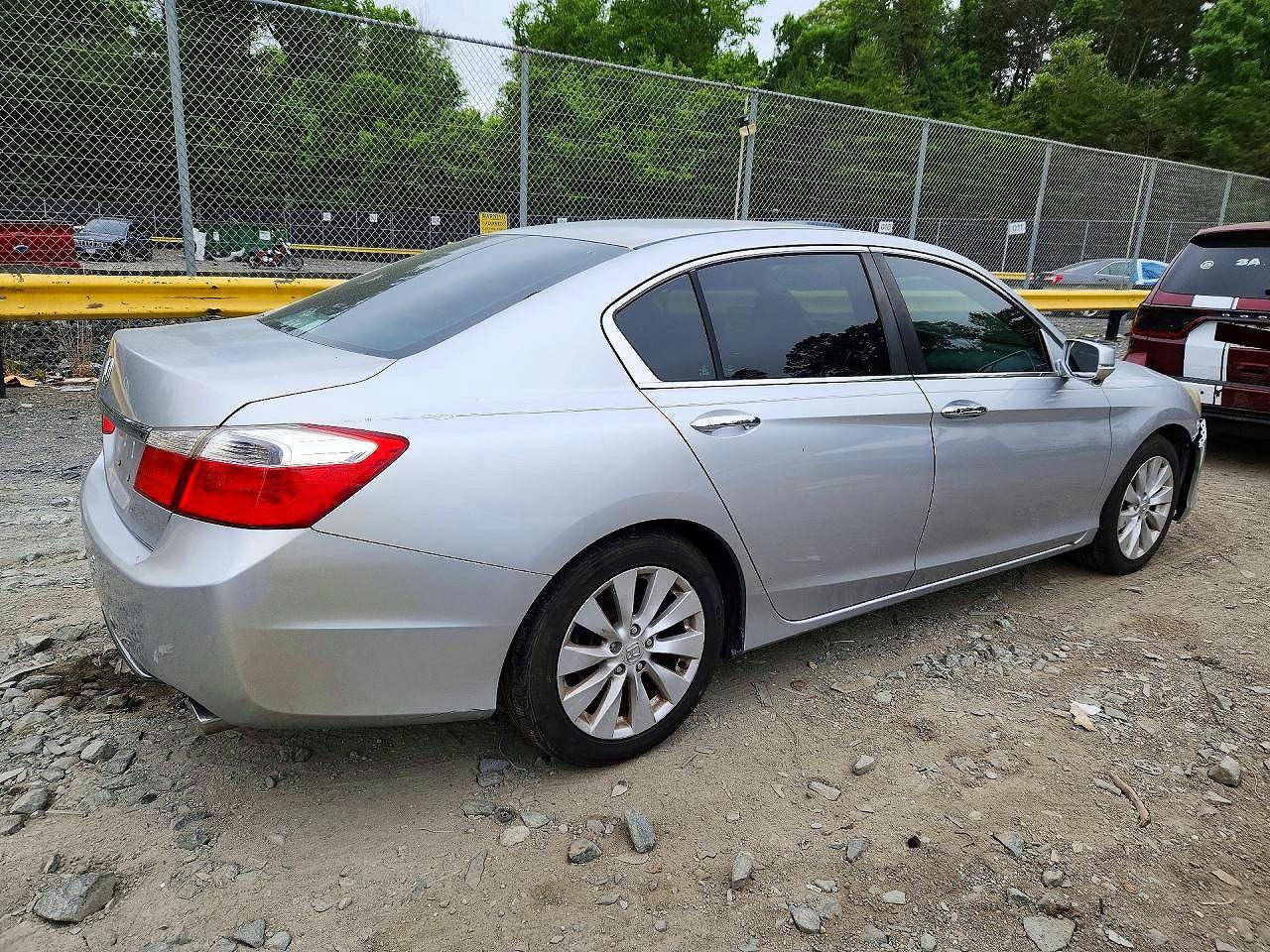 2013 HONDA ACCORD photo 3