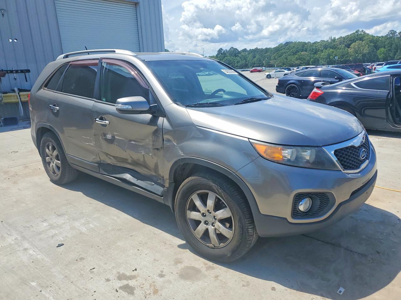 2013 KIA SORENTO LX photo 4