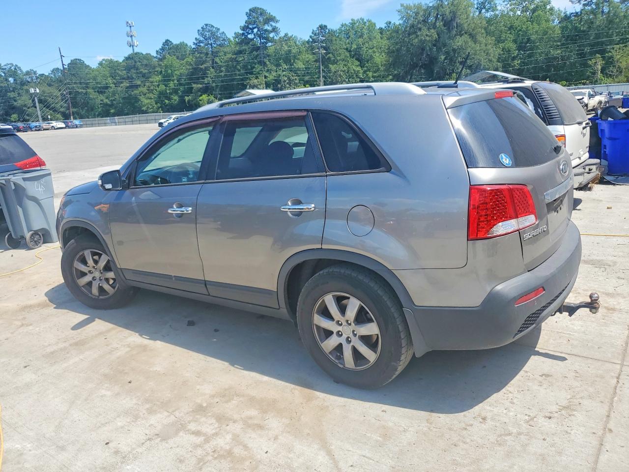 2013 KIA SORENTO LX photo 2