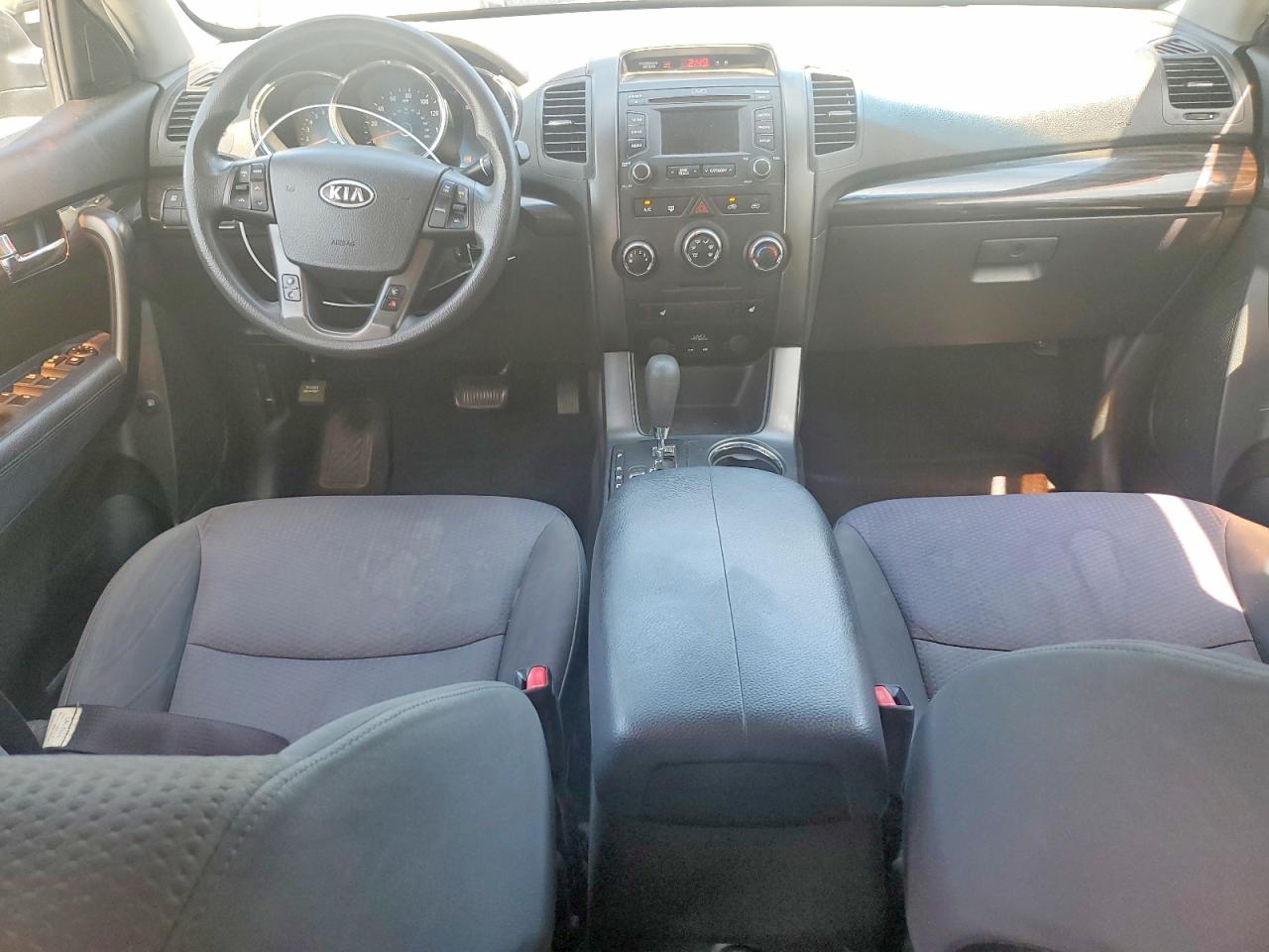 2013 KIA SORENTO LX photo 8