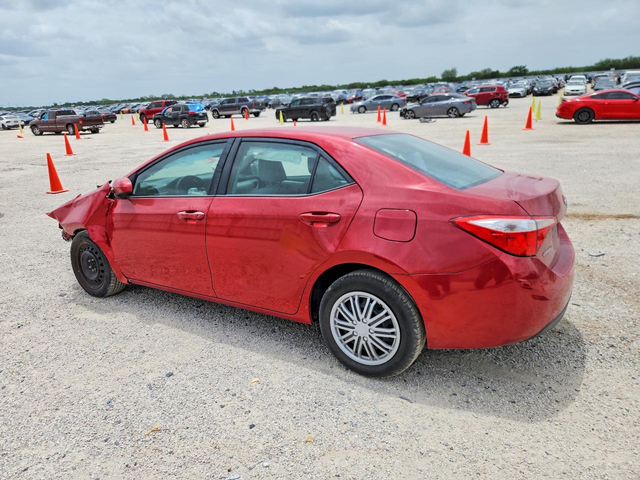 2015 TOYOTA COROLLA LE photo 4