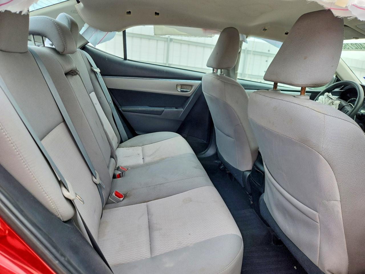 2015 TOYOTA COROLLA LE photo 28