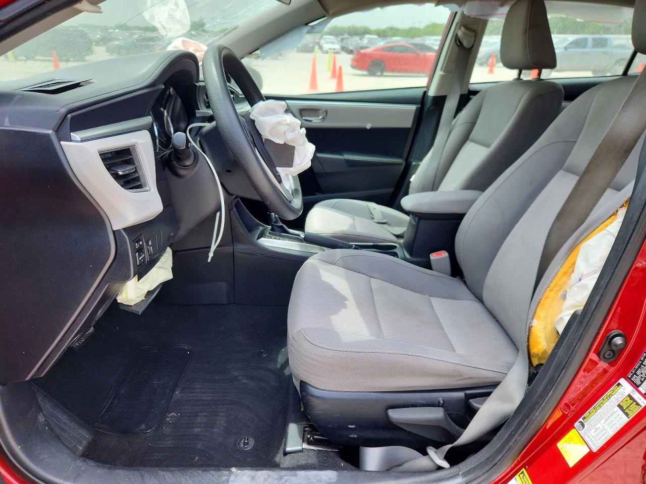 2015 TOYOTA COROLLA LE photo 19