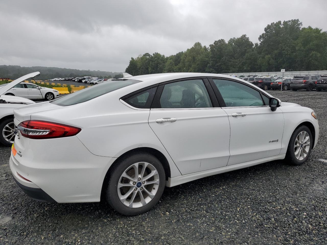 2019 FORD FUSION SE photo 3
